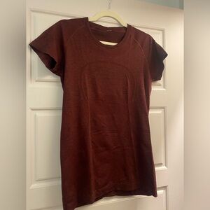Lululemon short sleeve, hip length swiftly tech tee.